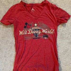Walt Disney World red T shirt Small